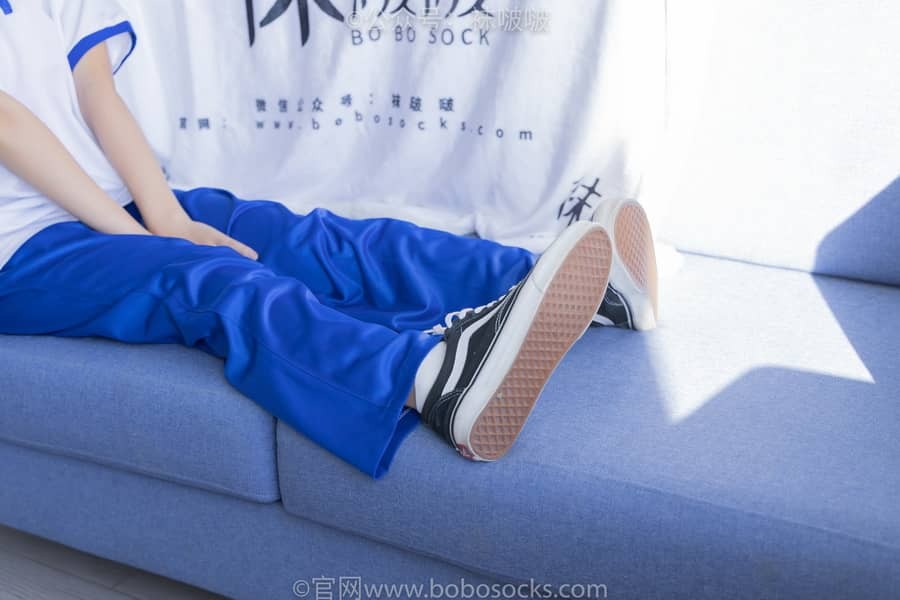 [BoBoSocks袜啵啵] NO.039 小奶熊-校服、vans帆布鞋、短白棉袜、裸足 [154P1V7G]