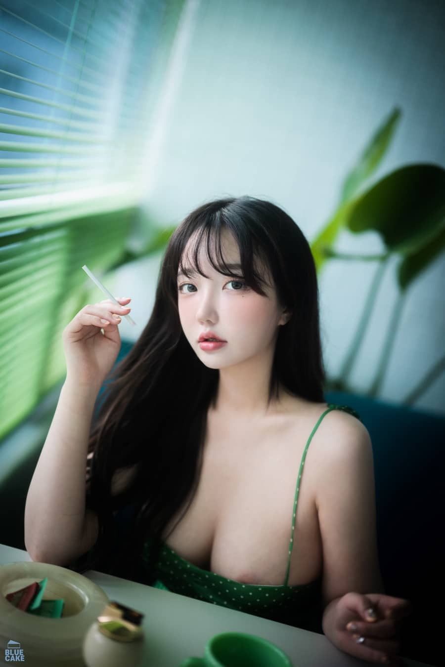 [BLUECAKE] Son Ye-Eun (손예은) - Nothing RED [104P1.6G]