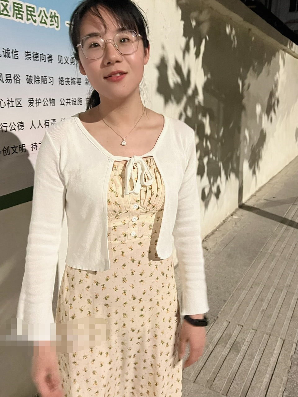 高端泄密流出-极品眼镜反差婊人妻少妇马老师与老公性爱视图私底下是那么的淫骚 232M