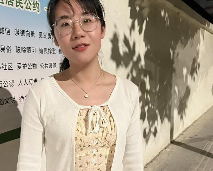 高端泄密流出❤️极品眼镜反差婊人妻少妇马老师与老公性爱视图私底下是那么的